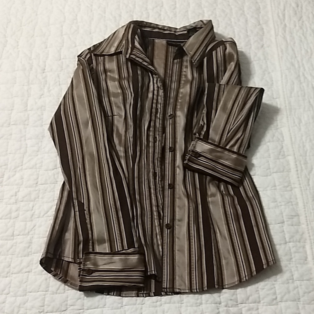 New York and Company button up shirt